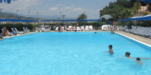 la piscina